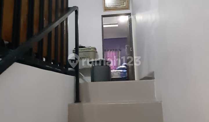 Di Sewa Rumah 2 Lantai 80 juta pertahun 5