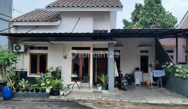 Di  Rumah Di Jati Bening