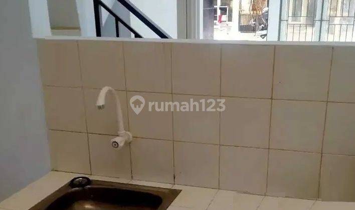 Disewa Rumah 2 Lantai Siap Huni Tidak Banjir Goldenpalm Kalideres 2