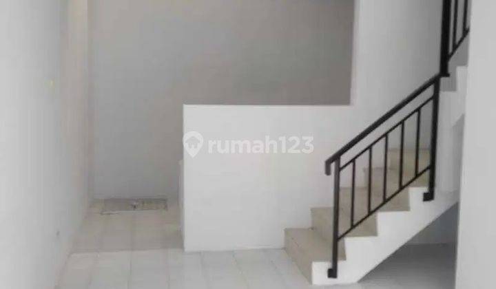 Disewa Rumah 2 Lantai Siap Huni Tidak Banjir Goldenpalm Kalideres 1