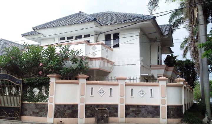 Citra 5 Hook House for Sale at an Affordable Price, Ready to Occupy, West Jakarta