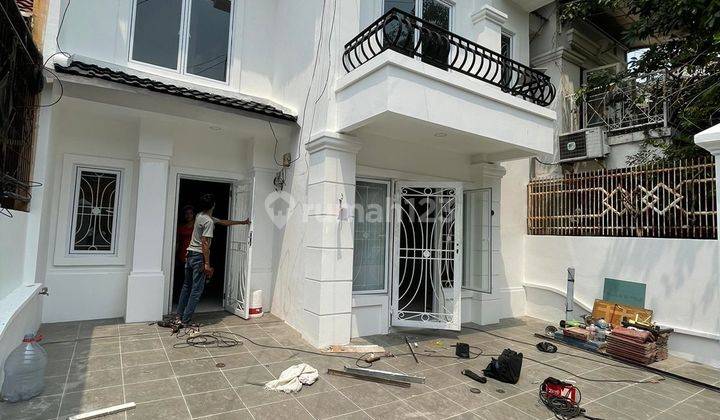 Rumah Bagus Murah Full Renovasi Siap Huni Luas 136M Jakarta Barat 2