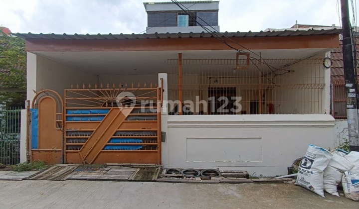 For Sale Ready-to-Occupy House Block Flood-Free Villa Garden Airport