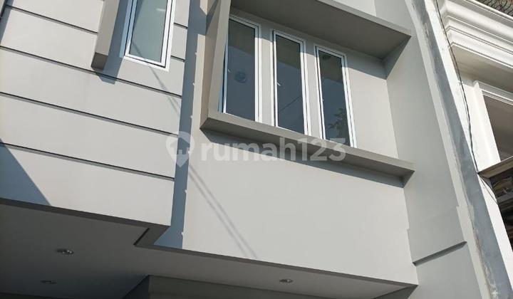 Rumah Baru Minimalis Meruya Utara Kondisi Siap Huni Jakarta Barat 2