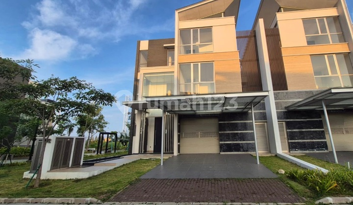 Dijual Rumah Mewah Hook 3 Lt, Golf Island PIK, View Lapangan Golf