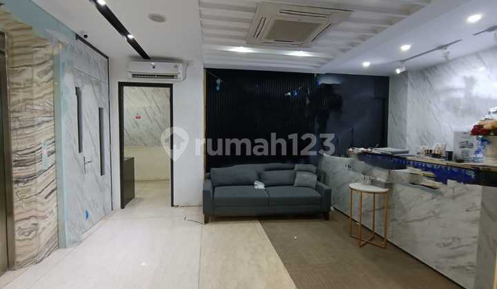 Ruko 5 Lantai Full Renovasi Siap Pakai Hadap Jalan Harga Murah