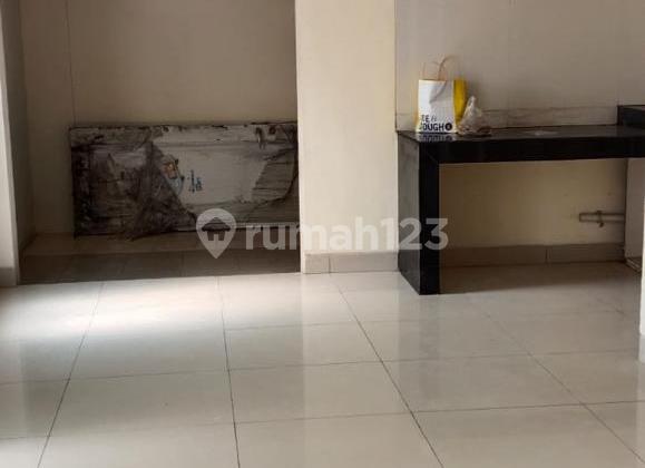 For Rent Green Lake Hook House Cheap Price Ready to Occupy West Jakarta 2