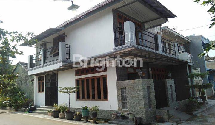 RUMAH 2 LANTAI CANTIK DAN NYAMAN SIAP HUNI POSISI HOOK 2