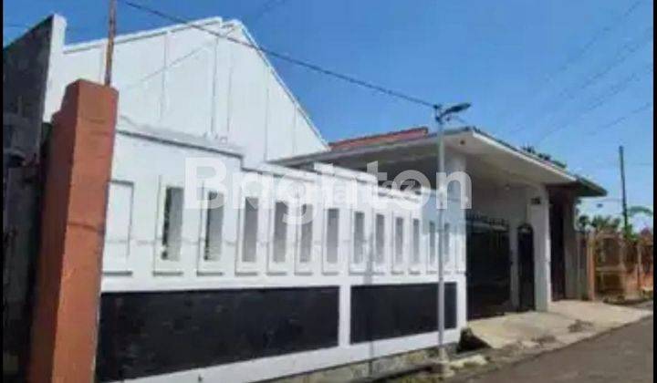 RUMAH NYAMAN ASRI COCOK UNTUK KELUARGA BESAR SIAP HUNI 1