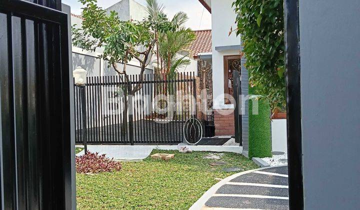 RUMAH CANTIK TERAWAT SANGAT NYAMAN HALAMAN LUAS DAERAH ELITE STRATEGIS 2