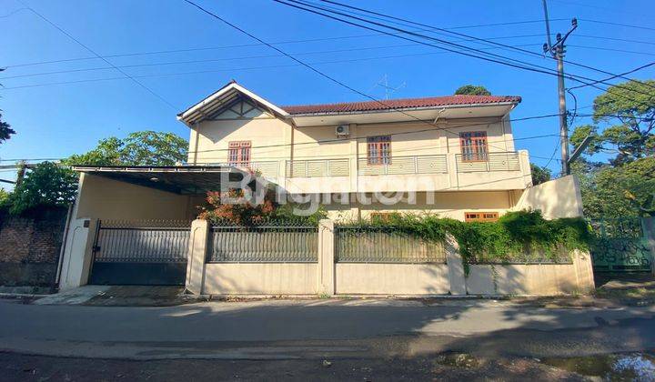 RUMAH BESAR COCOK UNTUK VILLA DI LOKASI SEJUK DENGAN HALAMAN YANG LUAS 1