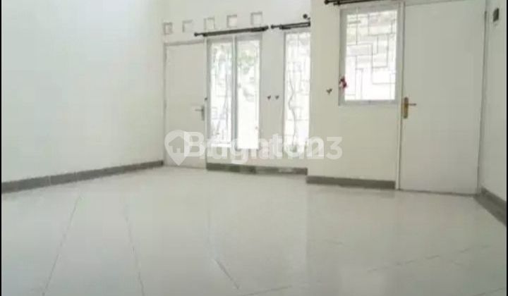 RUMAH CANTIK NYAMAN SIAP HUNI DAN STRATEGIS SEMI FURNISHED 2