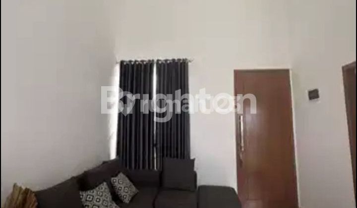 RUMAH CANTIK NYAMAN 2 LANTAI DI TENGAH KOTA SIAP HUNI 2