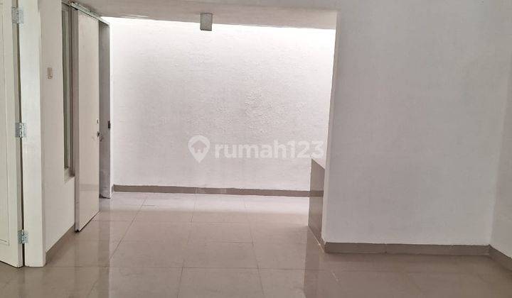 Dijual Rumah Siap Huni 2 Lantai di Emerald Bintaro Sektor 9 2