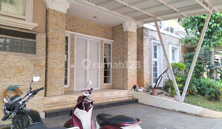 Dijual Rumah Bagus 2 Lantai dan Lingkungan Nyaman di Ciputat 2