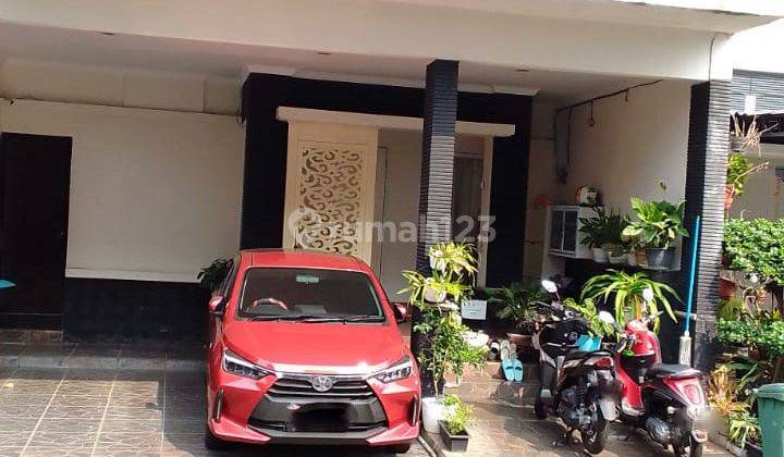 Dijual Rumah Bagus 2 Lantai di Puri Beta 1