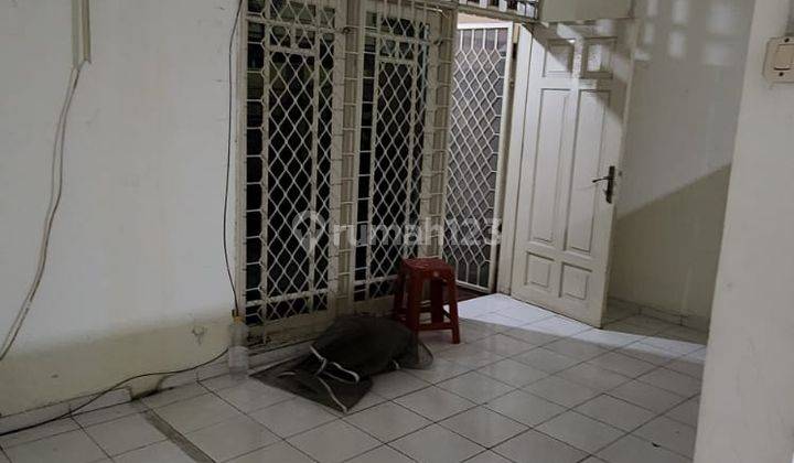 Rumah disewakan di Perumahan Taman Surya , Jakarta Barat  6