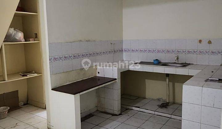 Rumah disewakan di Perumahan Taman Surya , Jakarta Barat  7