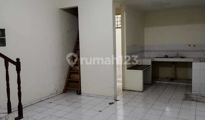 Rumah disewakan di Perumahan Taman Surya , Jakarta Barat  8