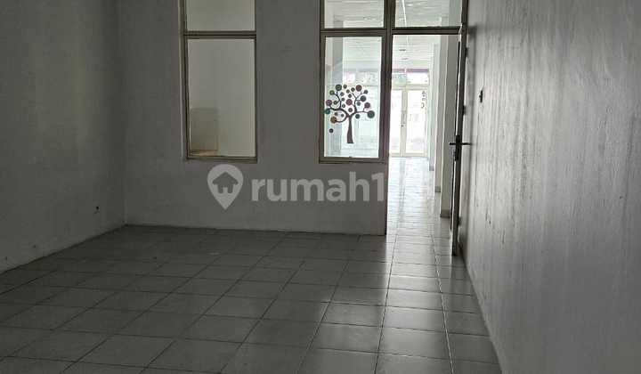 Ruko disewakan 3 Lantai di Citra 2 Ext, Jakarta Barat  2