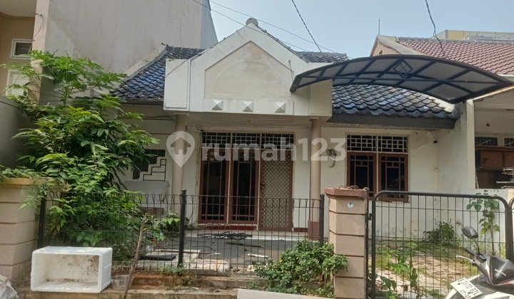 For Sale Old House Land Only in Taman Surya, West Jakarta