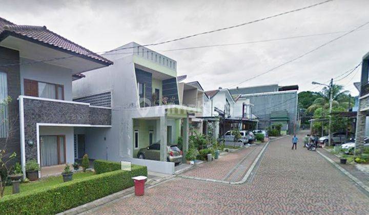 Rumah Bagus Luas Di Klenteng Agungomplek  2