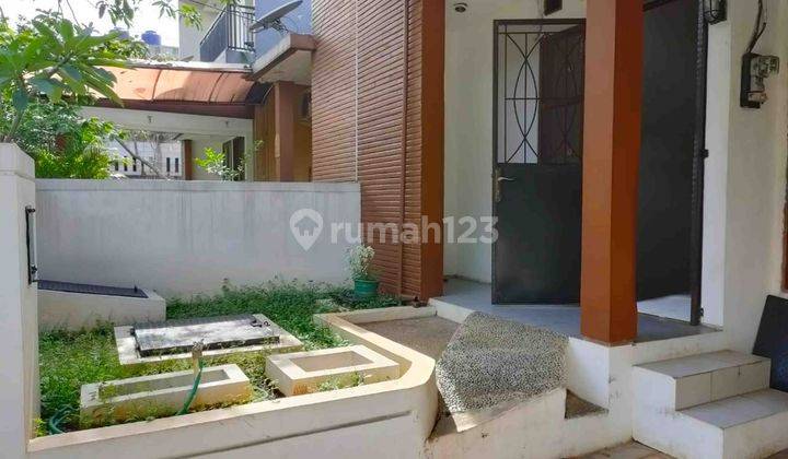 Rumah Bagus Rapih Terawat di Bintaro Jaya 2