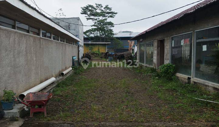 gudang bersama mainroad … bisa masuk mobil besar ada beberap gudang di dlm nya harga di obral 1