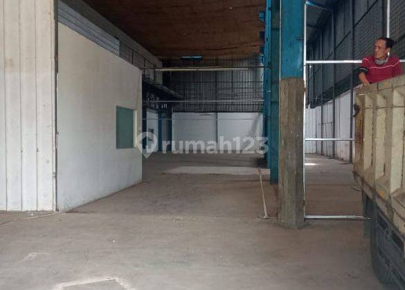 gudang dekat tol dengan fasilitas ruang kantor , luas  2