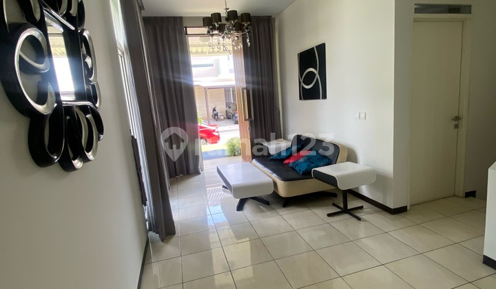 Disewakan Rumahkbpcluster Candra Resmilt 243lb 2052ltkt 4km 3listrikartesishoekcarport 1garasi 1shmfurnishedharga 135jt /thn Nego