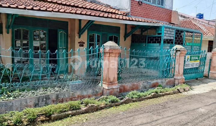 For Salerumah Hitung Tanahantapanilt 242lm 10,76pjg 22,5shgb➡️shmtgjwb Ownerhrg 1,6m For Salerumah Hitung Tanahantapanilt 242lm 10,76pjg 22,5shgb➡️shmtgjwb Ownerhrg 1,6m