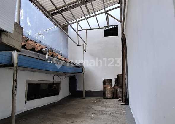 Disewakan Rumah Sayap Pasirkaliki Masuk 1 Mobil City Car, Lokasi Dekat Mall, Dekat Sekolah, Rumah Sakit.akses Kendaraan Umum Sangat Mudah. Sangat Cocok Untuk Tempat Tinggal, Tempat Mess Karyawan, Tempat Simpan Barang, Kantor. Spesifikasi :lt : 138 Lb : 16