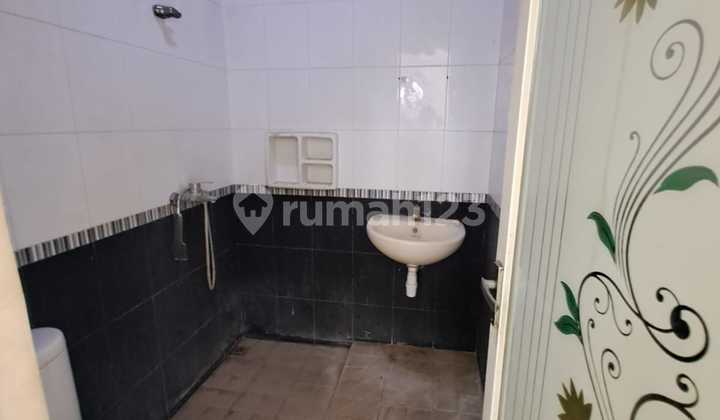 Sewa Rumah Di Tki 3 Blok Eluas 102/902 Kamar Tdr2 Kamar Mandi1 Gudanglistrik 2200wair Siblehadap Baratharga Rp. 37.5jt/ Tahun Nego Fn