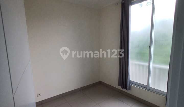 For Rent *summarecon* Area - 90, Lb - 602 2nd Floor 2 Bedrooms 2 Bathrooms Extra Dining Room Space 1 Carport 2200 Watt Electricity Water Provided by Summarecon *Price 37 Million / Year* 5 Million Deposit June 2