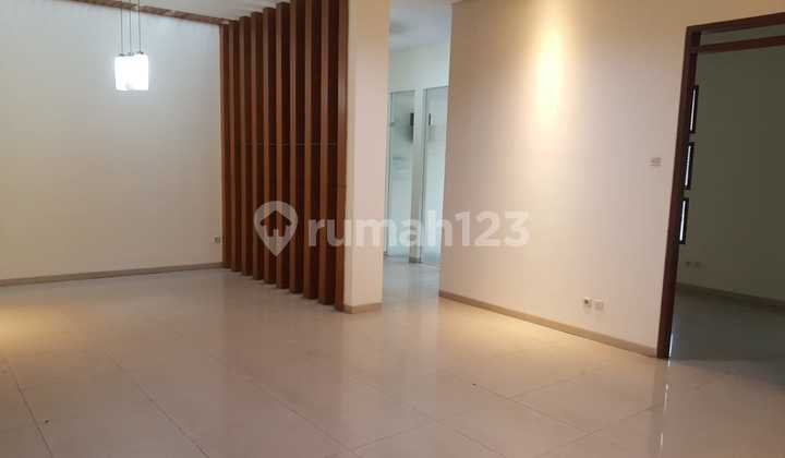 Disewakanrumah Tinggal1 Lantaisinggasana Pradanalt.176lb. ±150listrik 2200air Artesis Developerkt 3 + 1km 2 + 1canopycarport 2hadap Utarapbb Renterdeposit 10%op. 70jt/thminimal 2th Ff 2
