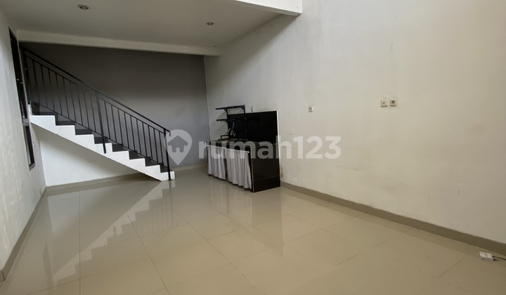 Rumah Bagus di Gapura Perumahan Kopo Safira Residence, Jl. Kh. Wahid Hasyim, Sayati, Margahayu, Bandung, Jawa Barat, Indonesia, 40228, Kopo 2