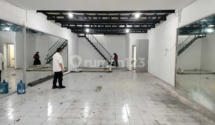 For rent: Ruko at Soekarno Hatta, 160 M2, land area 200 M2, electricity 4400 Watt, 1 bathroom, building size 6.5M x 25M, 2 floors, price 95 million per year. 1