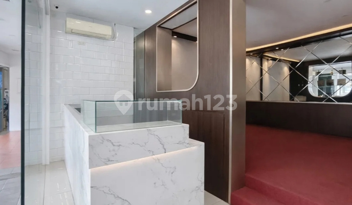 Repost for sale: 2 shop houses in Rendengpaskal 23
Strategic Location LB +_ 600 M
[9X15]
4 Floors, 3 Bathrooms
Facing South, Artesian Well, 7,700 W electricity
Price: 7.5 M 2