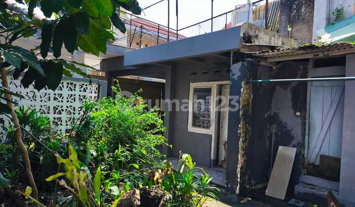 Dijual Cepat Murah Rumah Pusat Kota Strategissayap Pungkur( Dkt Alun2, Yogya, Kings, Pasar, Gereja) Turun Harga Dari 2 M Jd 1,6 Mlt 241 M2lb 200 M2lm 8Mkt 5 + 1Km 2Tlpcarport 2 Mobillistrik 3500 Wattair Pdamshm An