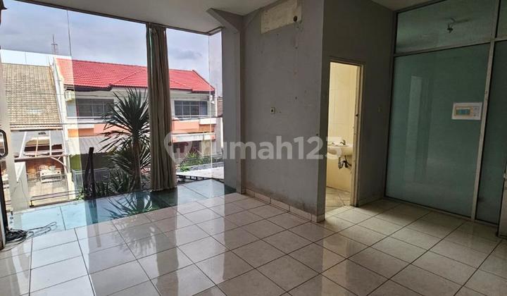 Gudang Di Moch Toha 229.0 M² Unfurnished Ada Lift Barang Gudang Di Moch Toha 229.0 M² Unfurnished Ada Lift Barang