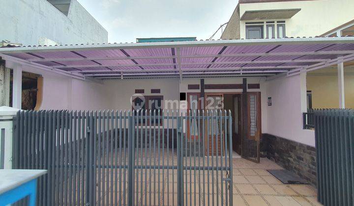 Rumah perumnas sarijadi dekat setra duta 2