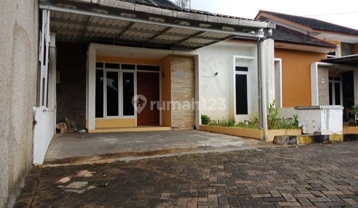 Rumah Area Pesantren Cibabat Komp Kiara Green Residence 1