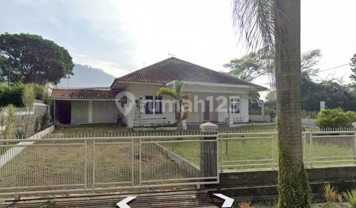 Rumah villa di lembang bandung utara komplek panorama indah