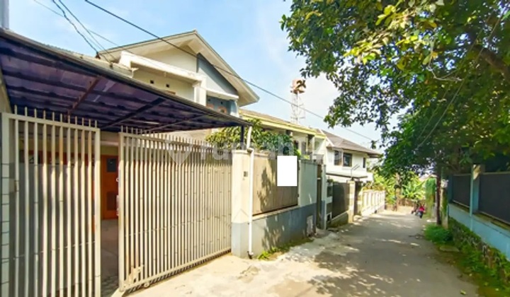 Strategic house in Cipedes, Sukajadi, Bandung