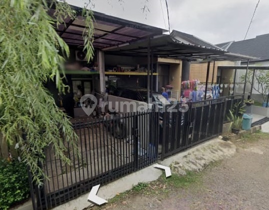 Minimalist House Taman Cihanjuang Near Cimahi City Hall 2