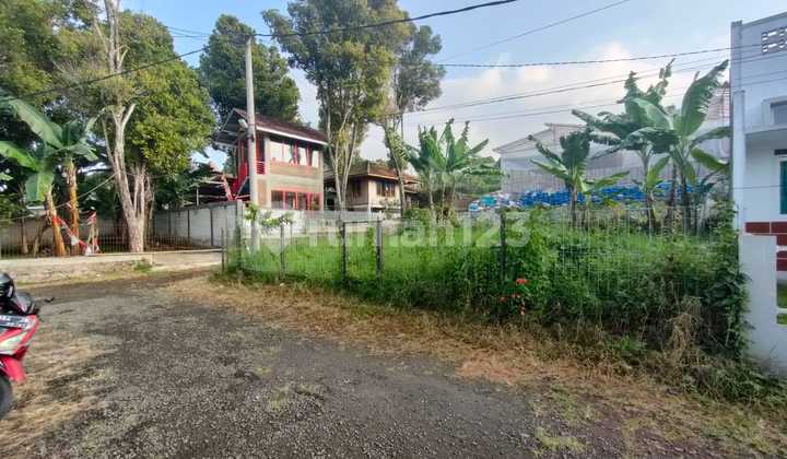 Maharani complex land, Cigugur Girang, Ciwaruga, near Eco Pesantren. Maharani complex land, Cigugur Girang, Ciwaruga, near Eco Pesantren.