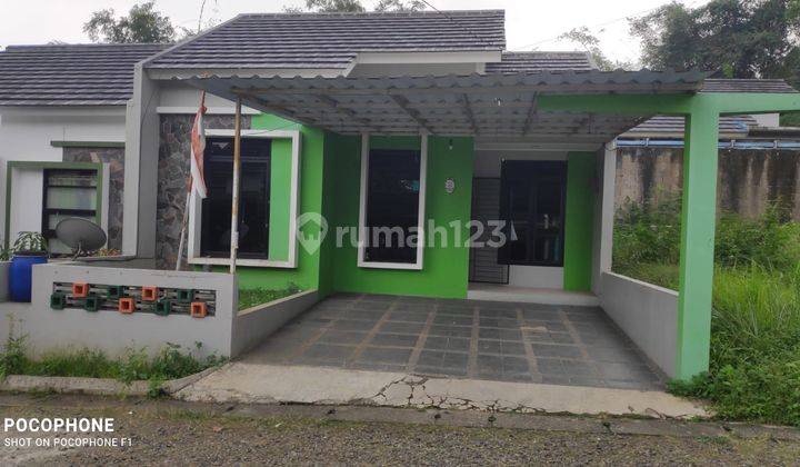 Rumah Cihanjuang, Dekat Sarijadi Gegerkalong Pasteur 1