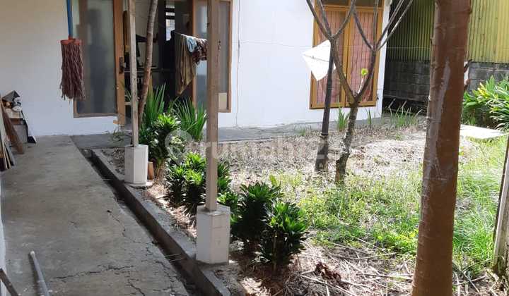 House in the Taman Bumi Prima complex near Pesantren Road, Cimahi 2