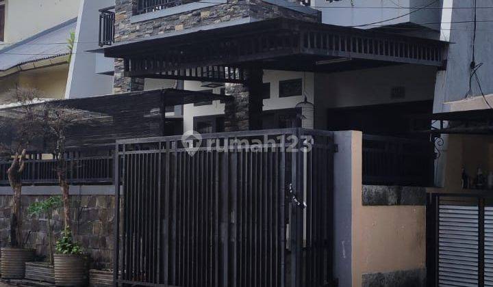 Disewakan rumah bagus di grand galaxy city semi Furnished  5