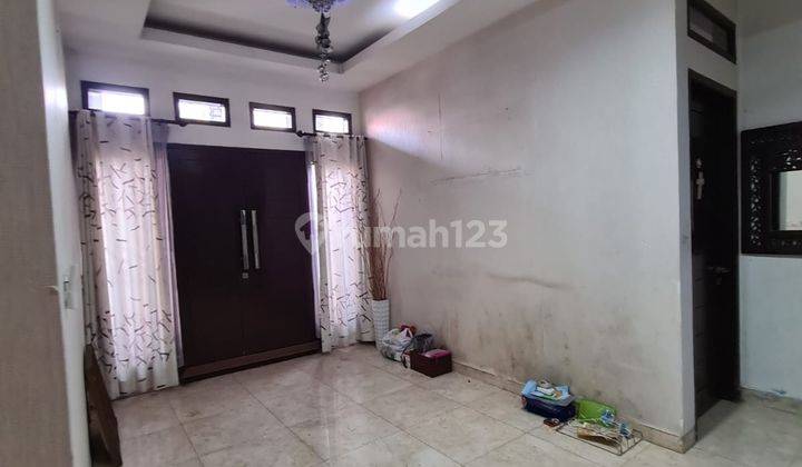 Disewakan rumah bagus di grand galaxy city semi Furnished  12
